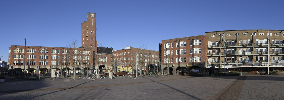 In het hart van de Admiralenbuurt ligt het Mercatorplein, ontworpen door Berlage. | Foto: Edwin van Eis (2016).