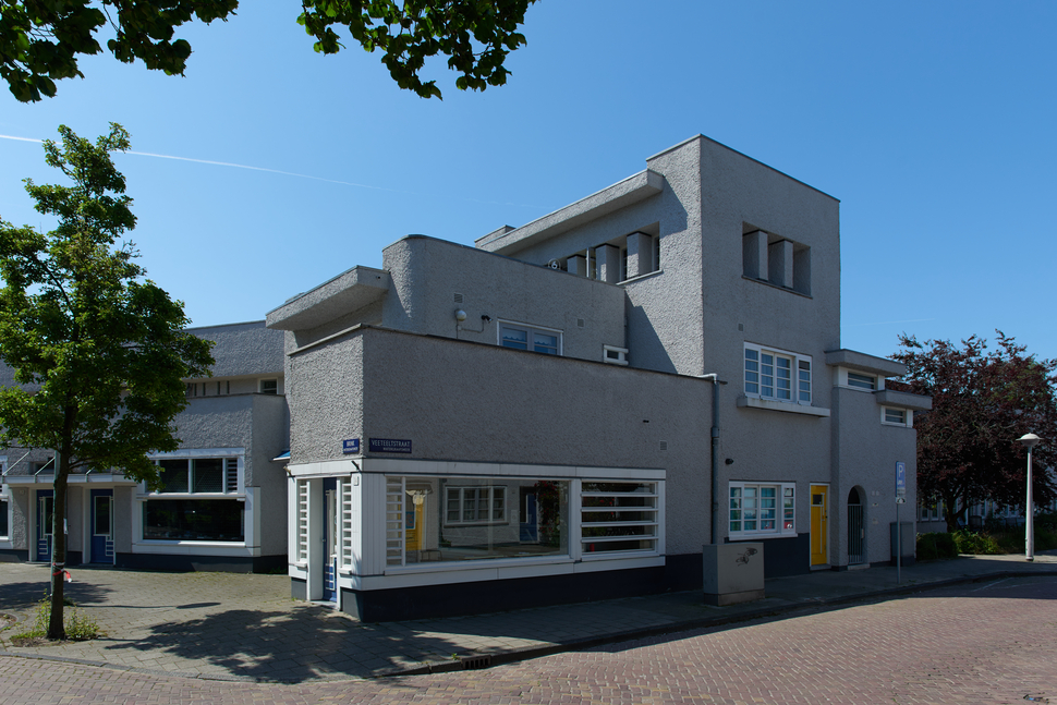 Huizen op de hoek van de Brink en de Veeteeltstraat. | Foto: Paul Nieuwenhuizen, Monumenten en Archeologie.